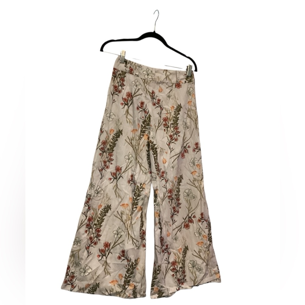 💥PRICE DROP💥 Menorca Taupe Multi Floral Print Wide-Leg Cropped Pants - Picture 5 of 9
